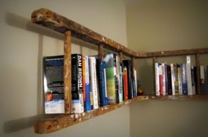 alte-leiter-als-regal